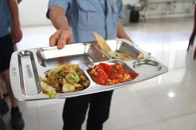 关爱员工生涯 提升食堂治理-恒行3